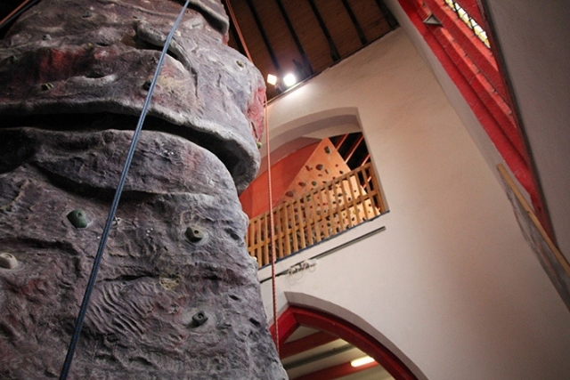  Eine unserer Kletterwände 